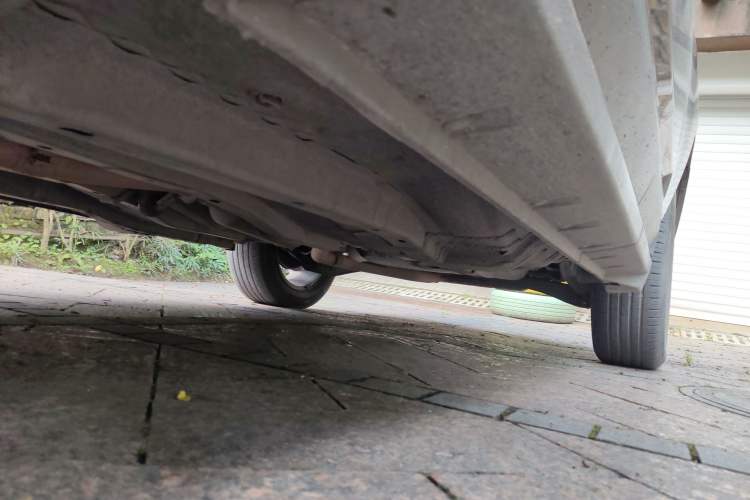 Used Jeep Compass 2014 2.0L two-wheel drive sport version Chassis Front Left