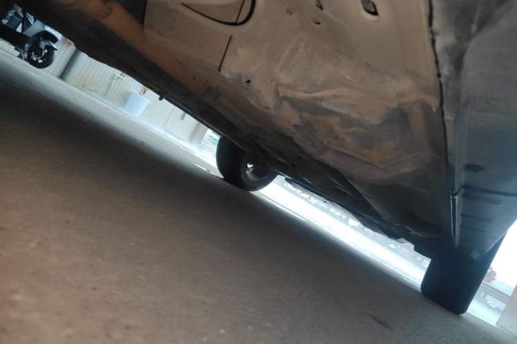 Used Jeep Compass 2014 2.4L four-wheel drive luxury navigation version Chassis Front Left