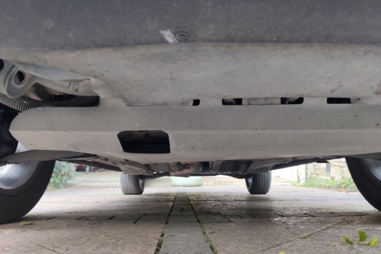 Used Jeep Compass 2014 2.0L two-wheel drive sport version Chassis Front