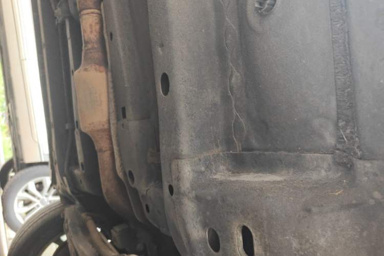 Used Jeep Compass 2014 2.4L four-wheel drive luxury navigation version Chassis Front Right
