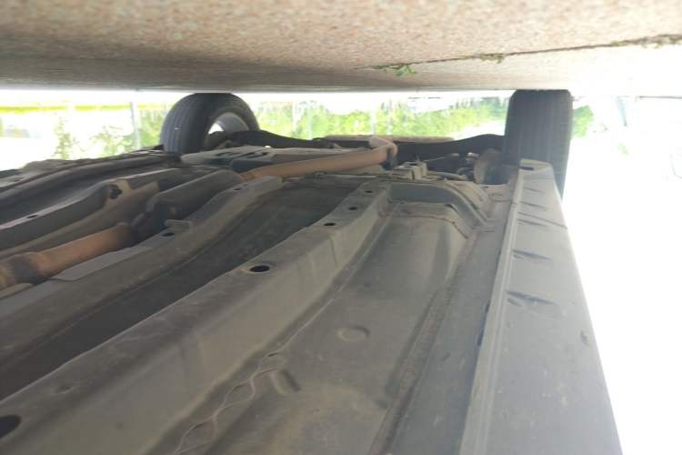 Used Jeep Compass 2014 2.0L two-wheel drive sport version Chassis Front Right