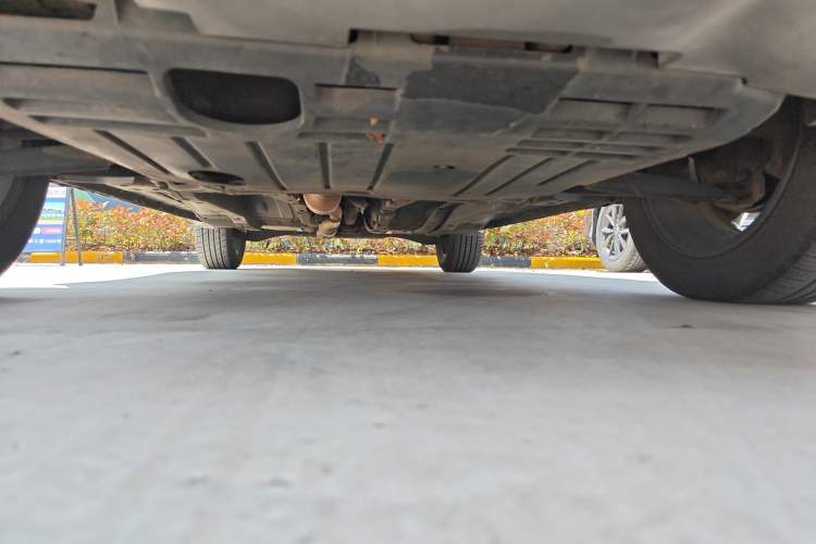 Used Jeep Compass 2014 2.4L Four-Wheel Drive Serpentine Collection Edition Chassis Front