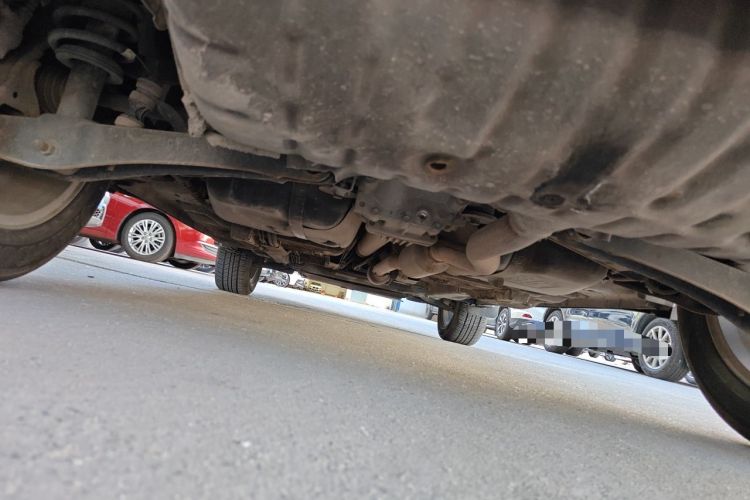 Used Jeep Compass 2014 2.4L four-wheel drive sport version Chassis Rear