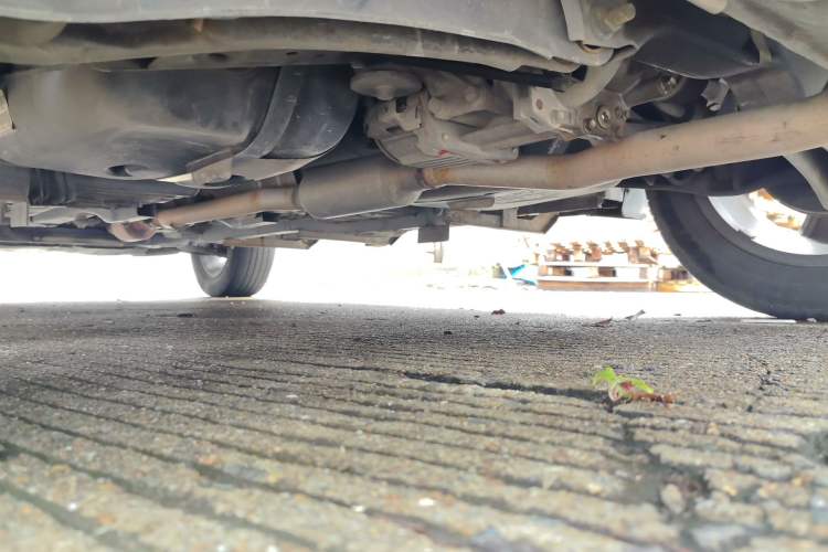 Used Jeep Compass 2014 2.4L four-wheel drive sport version Chassis Rear Left