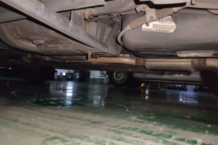 Used Jeep Compass 2014 2.4L four-wheel drive sport version Chassis Rear Left