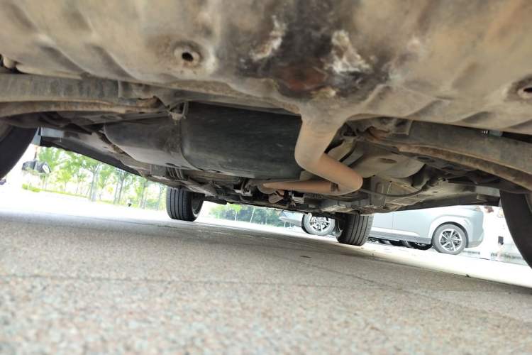Used Jeep Compass 2014 2.0L two-wheel drive sport version Chassis Rear Right