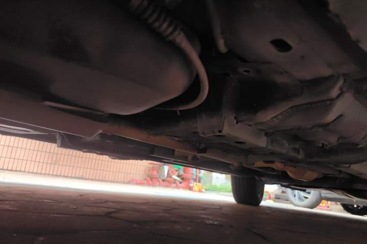 Used Jeep Compass 2014 2.4L four-wheel drive luxury version Chassis Rear Right
