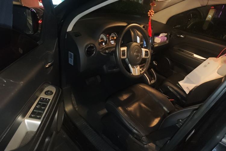 Used Jeep Compass 2014 Revised Version 2.0L Two-Wheel Drive Elite Edition Driver Seat