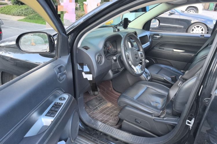 Used Jeep Compass 2014 2.0L two-wheel drive luxury version Driver Seat