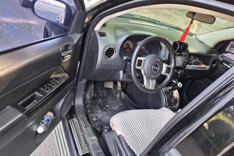 Used Jeep Compass 2014 2.4L four-wheel drive sport version Driver Seat