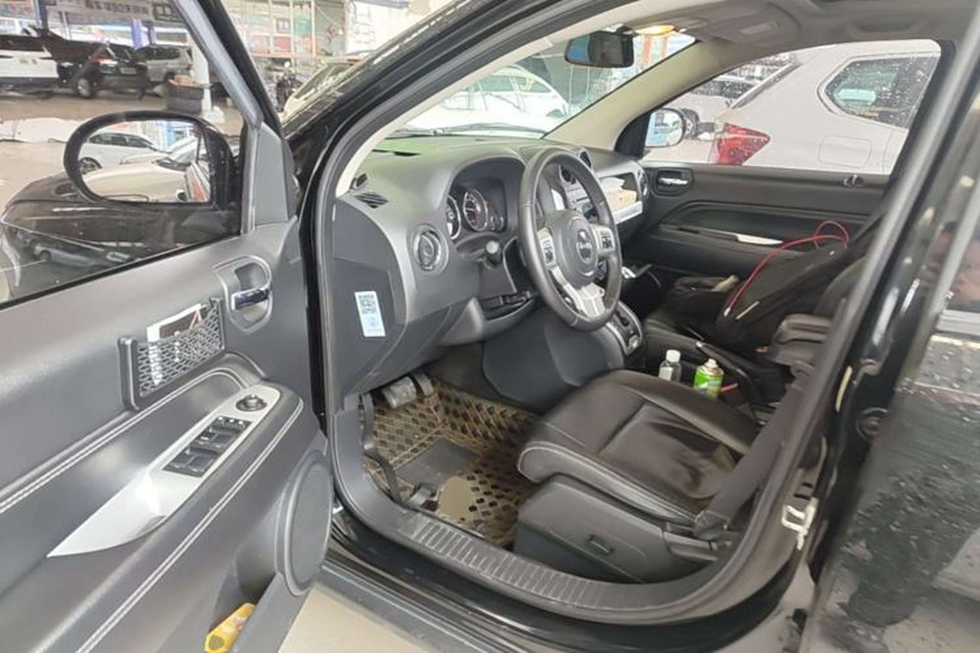Used Jeep Compass 2014 Revised Version 2.4L Four-Wheel Drive Luxury Edition Driver Seat