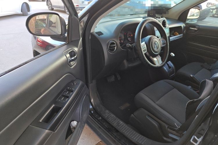 Used Jeep Compass 2014 2.4L four-wheel drive sport version Driver Seat