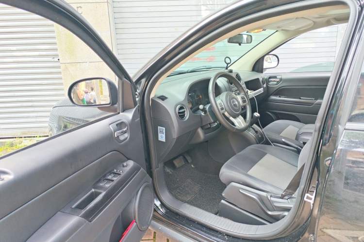 Used Jeep Compass 2014 Revised Version 2.0L Two-Wheel Drive Entry-Level Edition Driver Seat