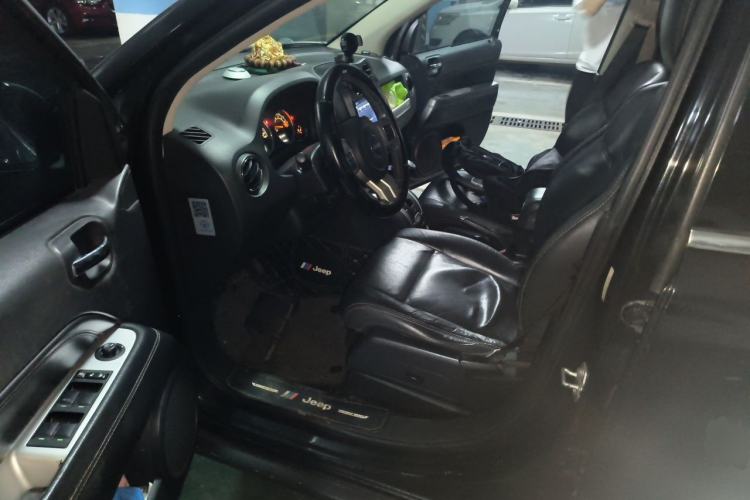 Used Jeep Compass 2014 Revised Version 2.0L Two-Wheel Drive Elite Edition Driver Seat