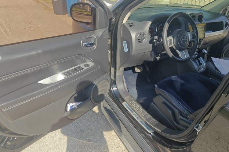 Used Jeep Compass 2014 Revised Version 2.4L Four-Wheel Drive Comfort Edition Driver Seat