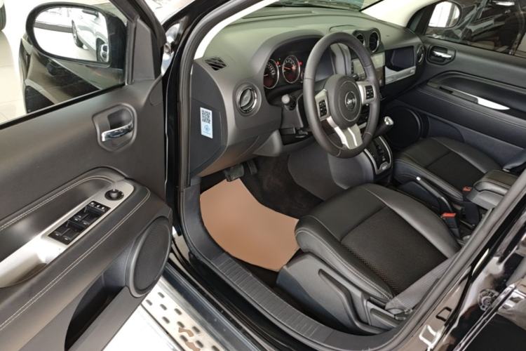 Used Jeep Compass 2014 Revised Version 2.4L Four-Wheel Drive Comfort Edition Driver Seat