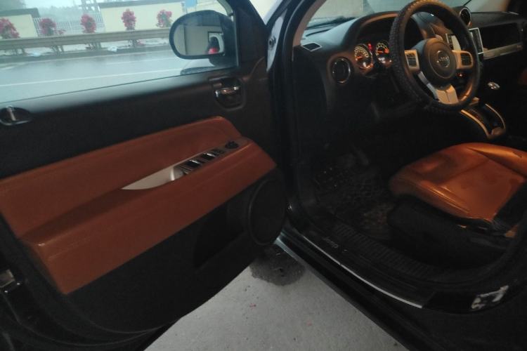 Used Jeep Compass 2014 2.4L four-wheel drive luxury navigation version Driver Seat