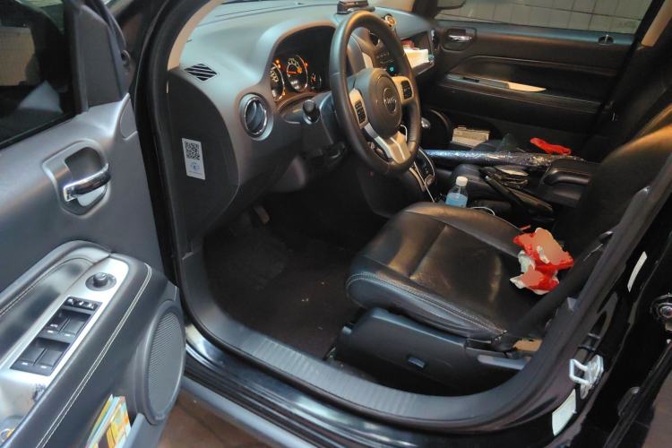 Used Jeep Compass 2014 2.4L four-wheel drive luxury version Driver Seat