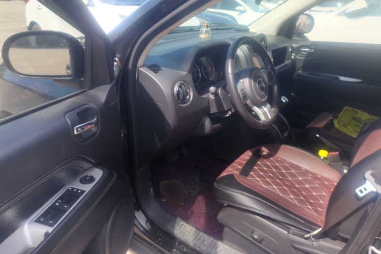 Used Jeep Compass 2014 2.0L two-wheel drive luxury version Driver Seat