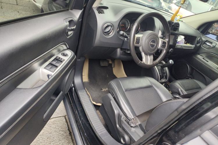 Used Jeep Compass 2014 Revised Version 2.4L Four-Wheel Drive Comfort Edition Driver Seat