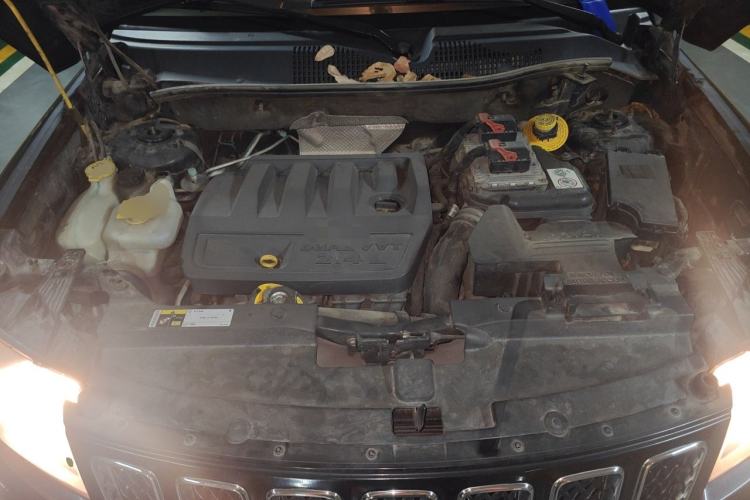 Used Jeep Compass 2014 Revised Version 2.4L Four-Wheel Drive Comfort Edition Engine Bay