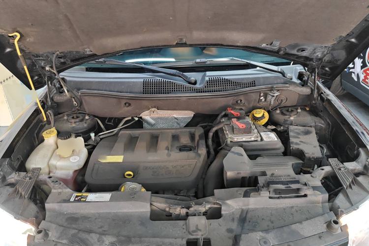 Used Jeep Compass 2014 2.0L two-wheel drive luxury version Engine Bay