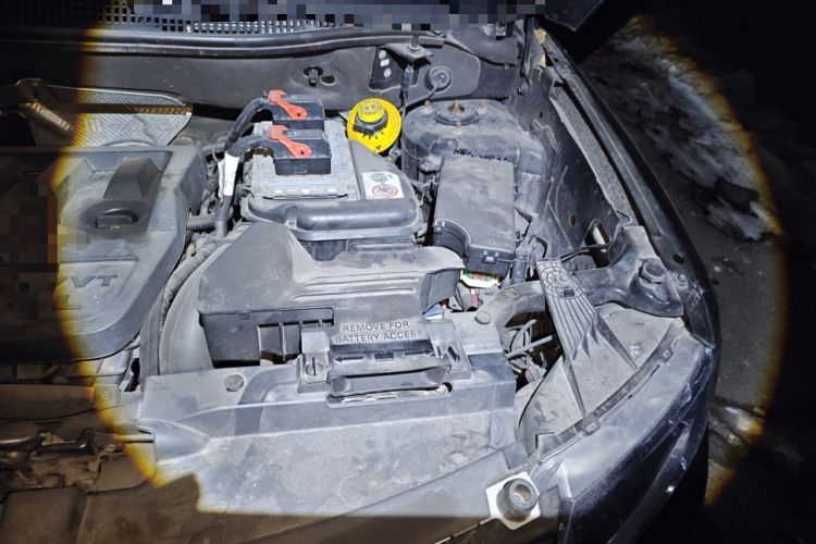 Used Jeep Compass 2014 2.4L four-wheel drive luxury navigation version Engine Bay Left