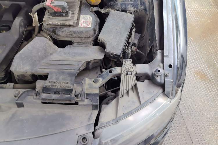Used Jeep Compass 2014 2.4L four-wheel drive sport version Engine Bay Left