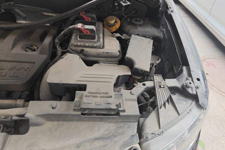 Used Jeep Compass 2014 2.4L four-wheel drive luxury navigation version Engine Bay Left
