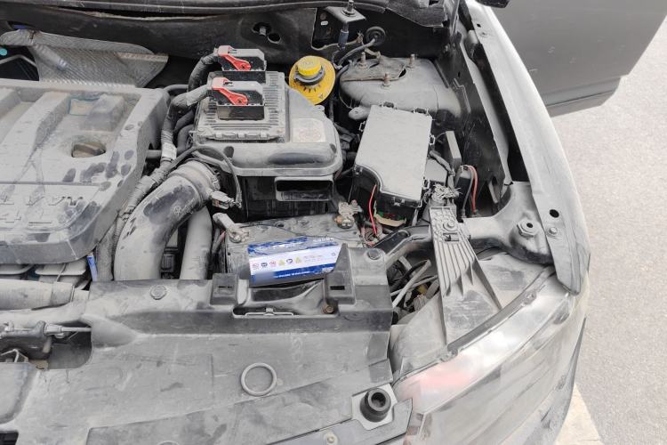 Used Jeep Compass 2014 2.4L Four-Wheel Drive Serpentine Collection Edition Engine Bay Left
