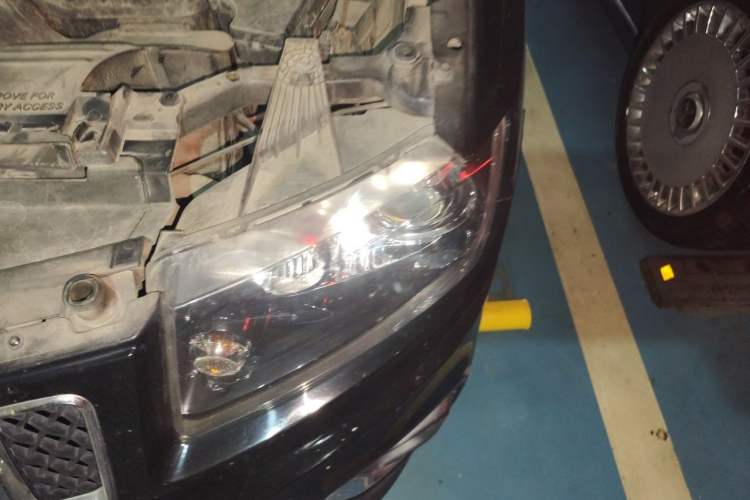 Used Jeep Compass 2014 Revised Version 2.4L Four-Wheel Drive Comfort Edition Engine Bay Left