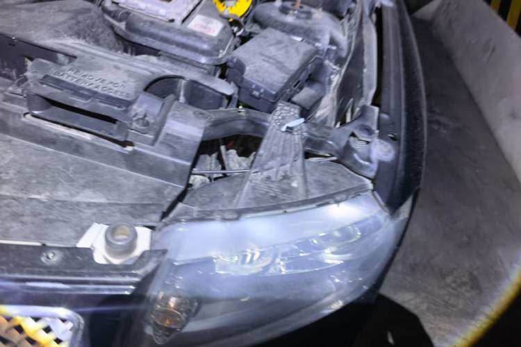 Used Jeep Compass 2014 2.4L four-wheel drive luxury navigation version Engine Bay Left