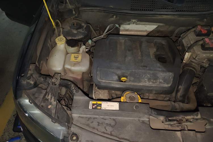 Used Jeep Compass 2014 2.0L two-wheel drive sport version Engine Bay Right