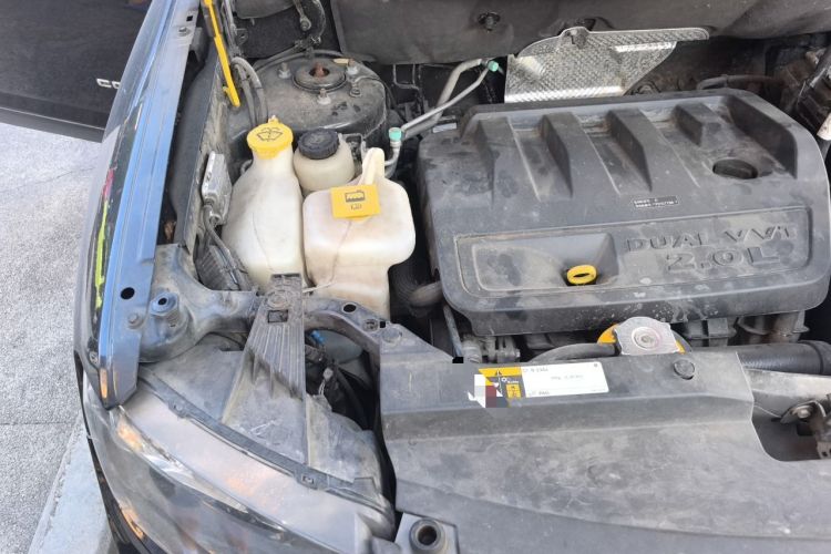 Used Jeep Compass 2014 2.0L two-wheel drive luxury version Engine Bay Right