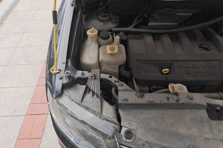 Used Jeep Compass 2014 2.4L four-wheel drive luxury navigation version Engine Bay Right