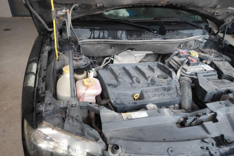 Used Jeep Compass 2014 2.4L four-wheel drive luxury navigation version Engine Bay Right