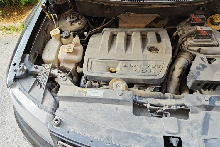 Used Jeep Compass 2014 Revised Version 2.0L Two-Wheel Drive Elite Edition Engine Bay Right