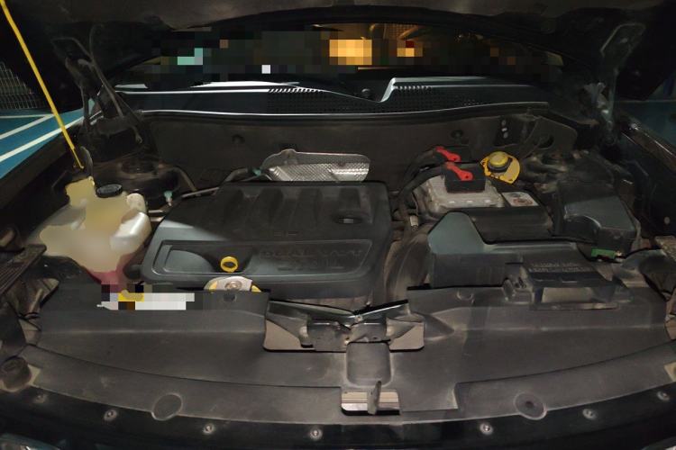 Used Jeep Compass 2014 2.0L two-wheel drive luxury version Engine Bay