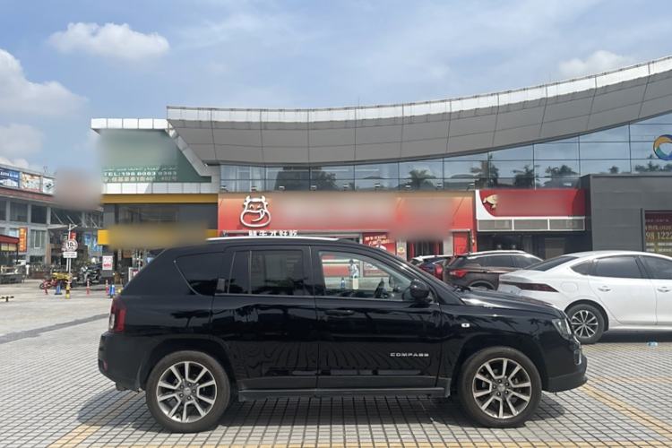 Used Jeep Compass 2014 2.0L two-wheel drive luxury version Exterior 1
