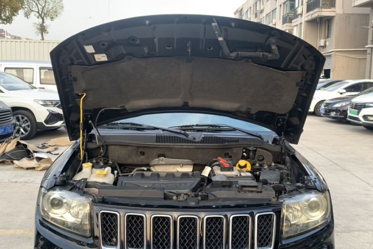 Used Jeep Compass 2014 Revised Version 2.0L Two-Wheel Drive Entry-Level Edition Exterior 10