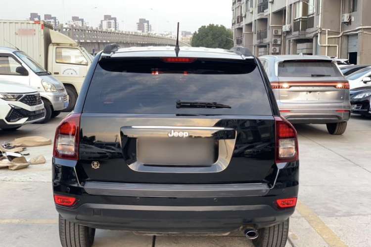 Used Jeep Compass 2014 Revised Version 2.0L Two-Wheel Drive Entry-Level Edition Exterior 2