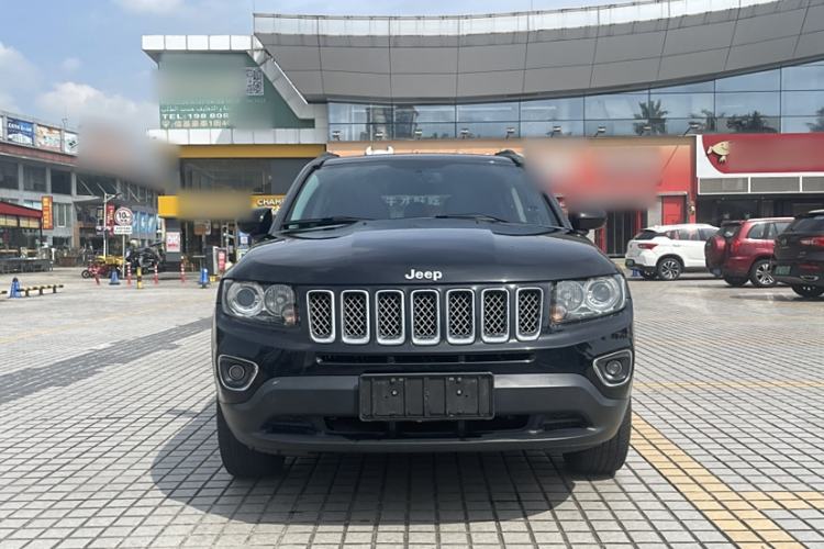 Used Jeep Compass 2014 2.0L two-wheel drive luxury version Exterior 2