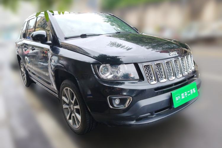 Used Jeep Compass 2014 Revised Version 2.4L Four-Wheel Drive Luxury Edition Exterior 2