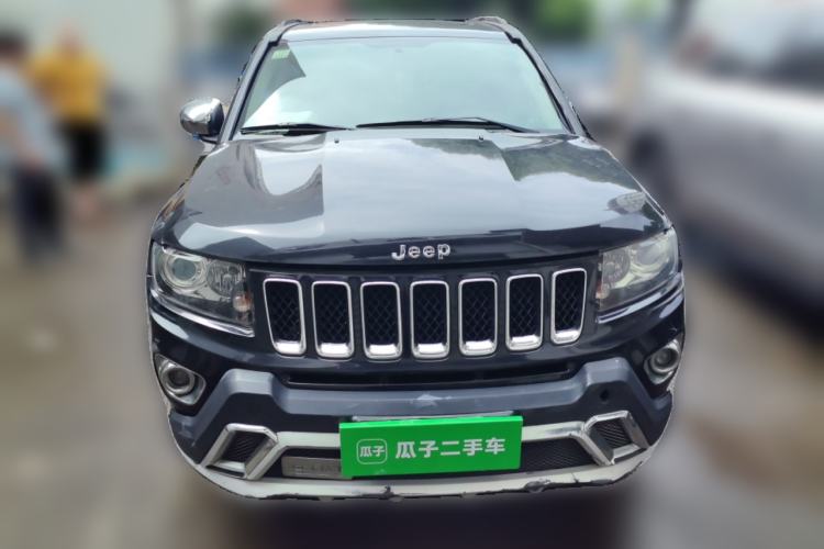 Used Jeep Compass 2014 2.4L four-wheel drive sport version Front