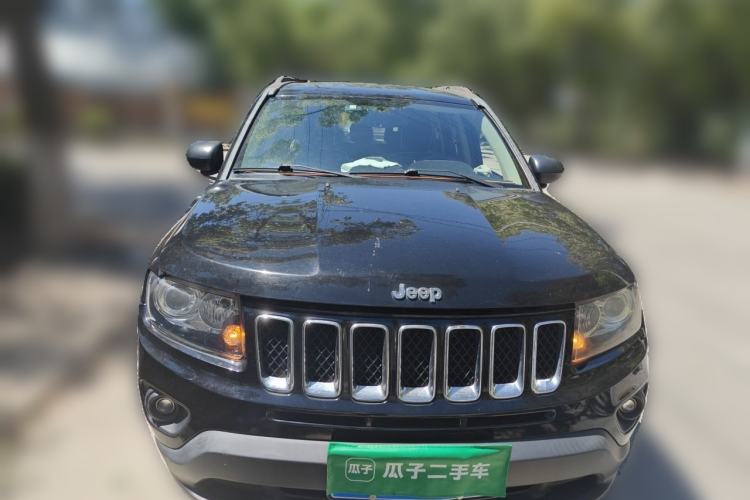Used Jeep Compass 2014 2.0L two-wheel drive sport version Front