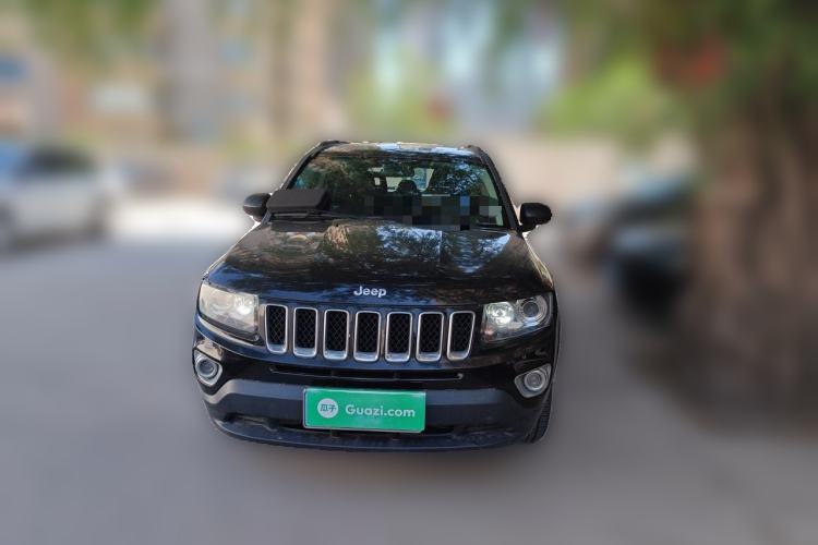 Used Jeep Compass 2014 2.4L four-wheel drive sport version Front