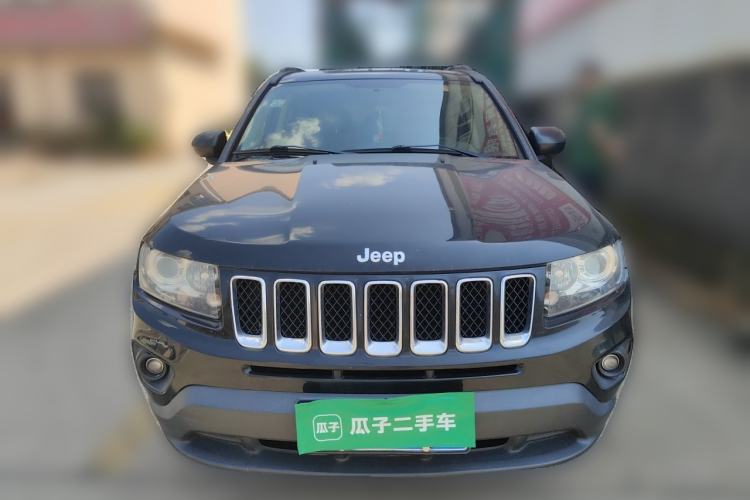 Used Jeep Compass 2014 2.0L two-wheel drive sport version Front