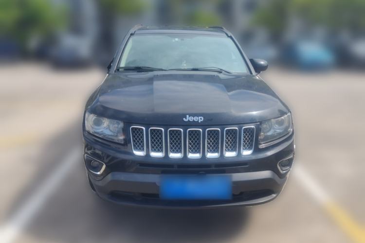 Used Jeep Compass 2014 2.0L two-wheel drive luxury version Front
