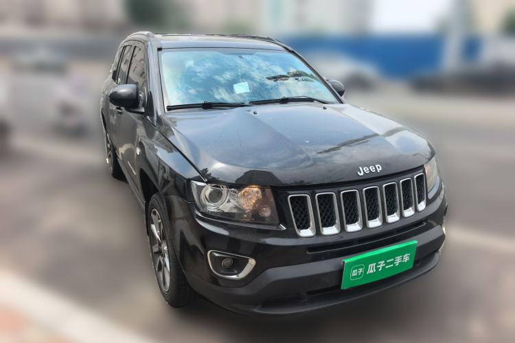 Used Jeep Compass 2014 Revised Version 2.4L Four-Wheel Drive Comfort Edition Front Right 45 Deg