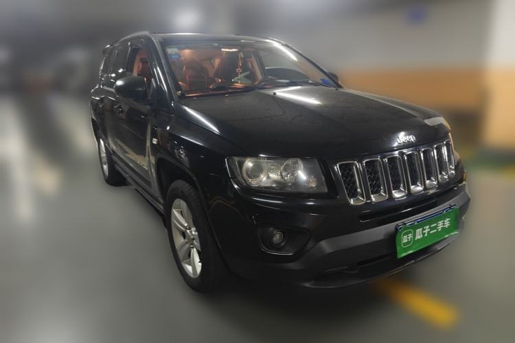 Used Jeep Compass 2014 Revised Version 2.4L Four-Wheel Drive Comfort Edition Front Right 45 Deg